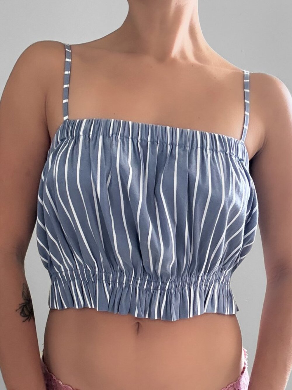 kimchi Blue  Striped Ruched Cami Top | Adjustable Straps | Size M